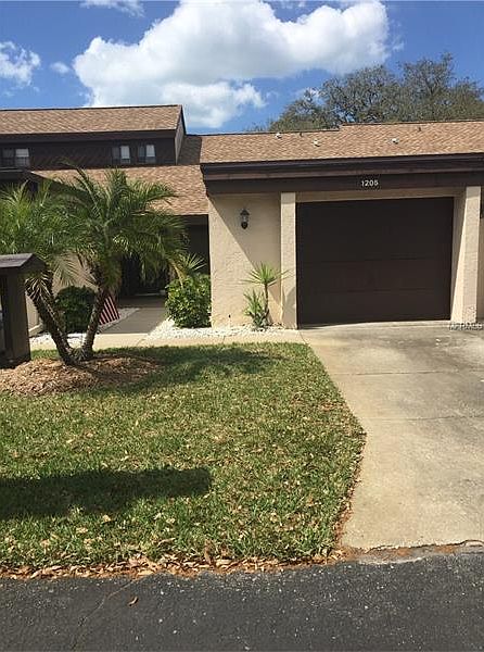 1st image of 1205 Palm Dr
