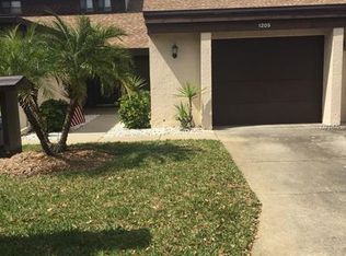 1205 Palm Dr, Tarpon Springs, FL 34689