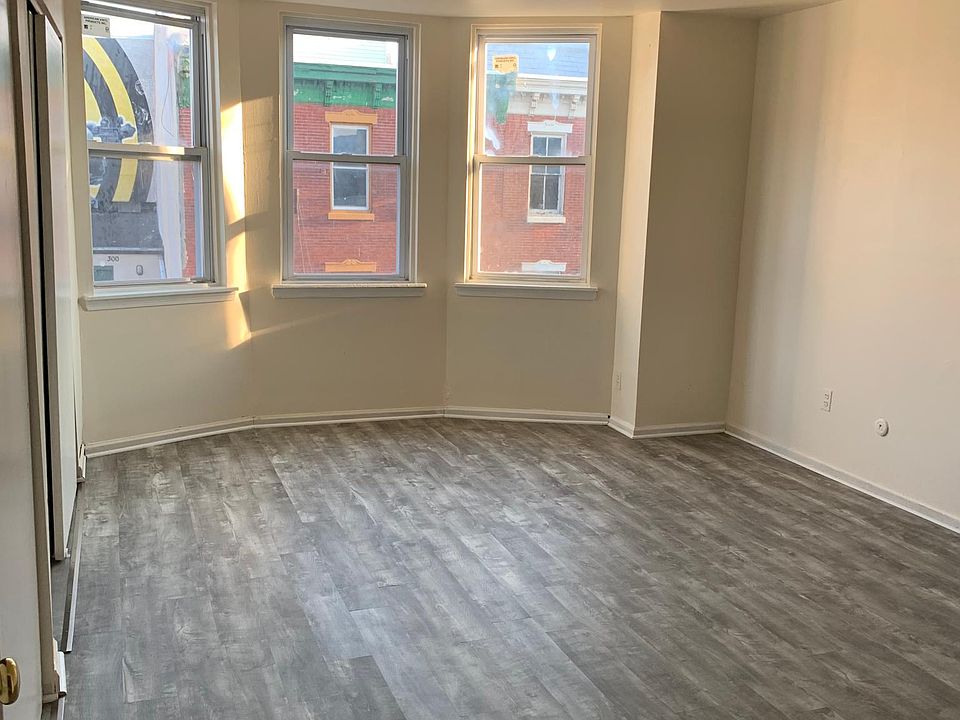1st image of 303-305 South St Floor 3