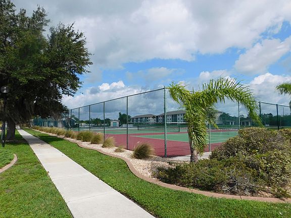 Community Tennis Courts
