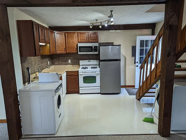 33 Myrtle St #3 — Photo 2