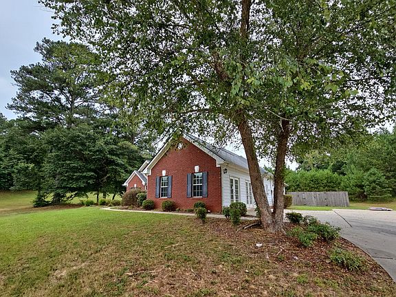 2nd image of 32 Garden View Ter