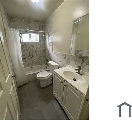 2nd image of 4534 Wesley Ave #4534