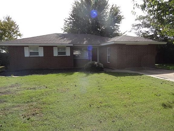 3rd image of 612 W 10th St