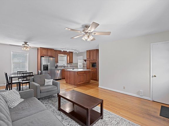 5th image of 10110 Dandridge Dr