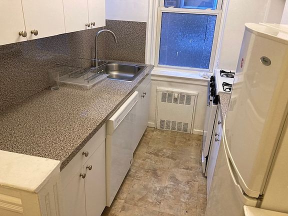 3rd image of 123-25 82nd Ave #44