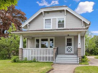 618 N 9th St, Manitowoc, WI 54220