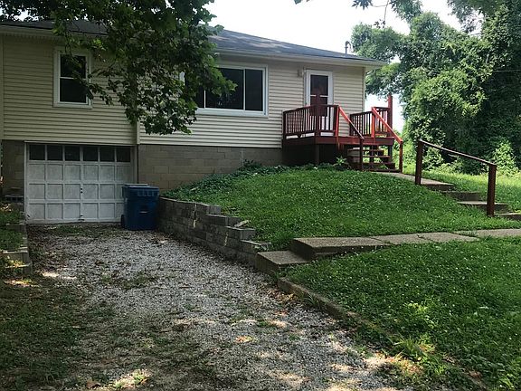 4th image of 2910 Rose Acres Dr