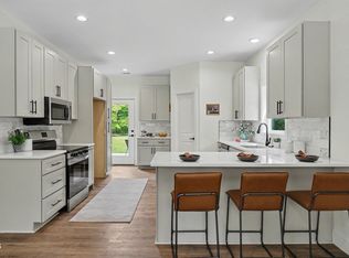 1405 Sundown Dr, Mebane, NC 27302