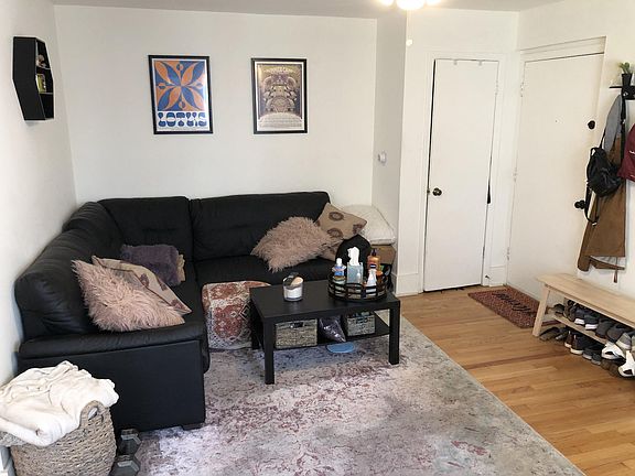2nd image of 4544 N Wolcott Ave APT 6