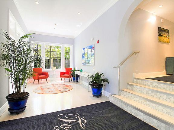 3rd image of 334 Euclid Ave APT 201