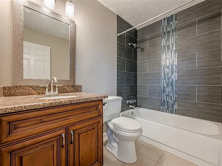2491 Redfield Dr — Photo 19