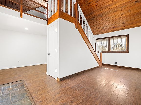 21st image of 1112 Red Bird Dr