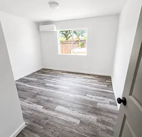 224 W G St #2B — Photo 6