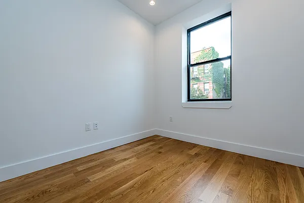 Rented by Nooklyn NYC LLC | media 16