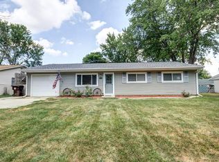 2812 Carrelton Dr, Champaign, IL 61821