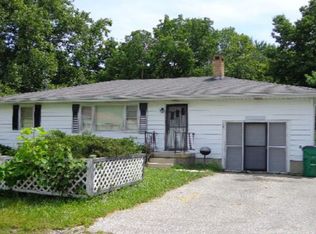 303 N Lafayette St, Cloverdale, IN 46120