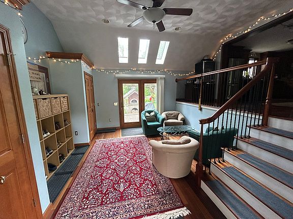 4th image of 119 Briarwood Dr