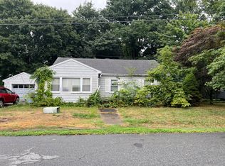 74 Norman Ave, Somerset, MA 02726