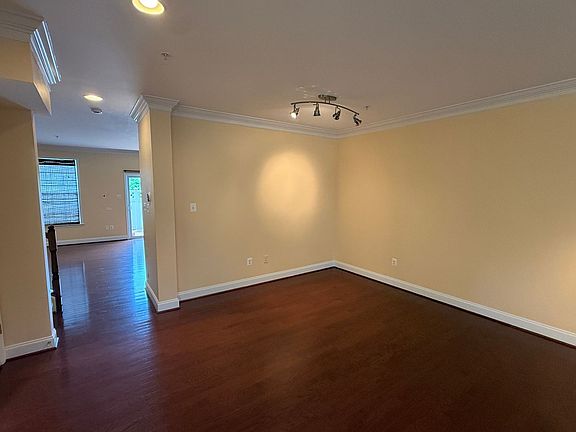 5th image of 8894 Purple Iris Ln