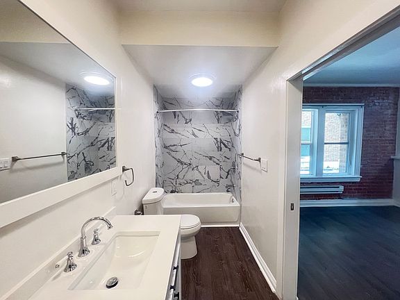 3rd image of 301 S Kenmore Ave APT 110
