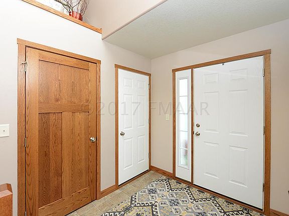 4th image of 1213 38th Ave S