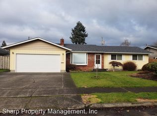 3034 Hawthorne St, Longview, WA 98632