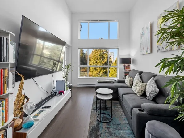 10688 140th St #405, Surrey, BC V3T 0M6