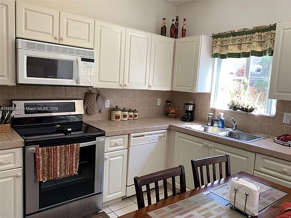5th image of 8247 NW 108th Ct Unit 1-17