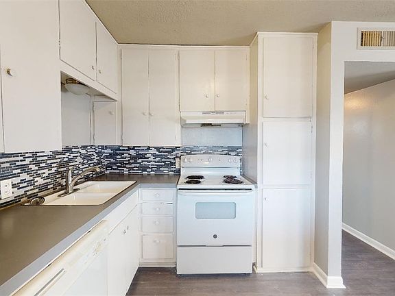 4th image of 3800 E 29th St APT 12
