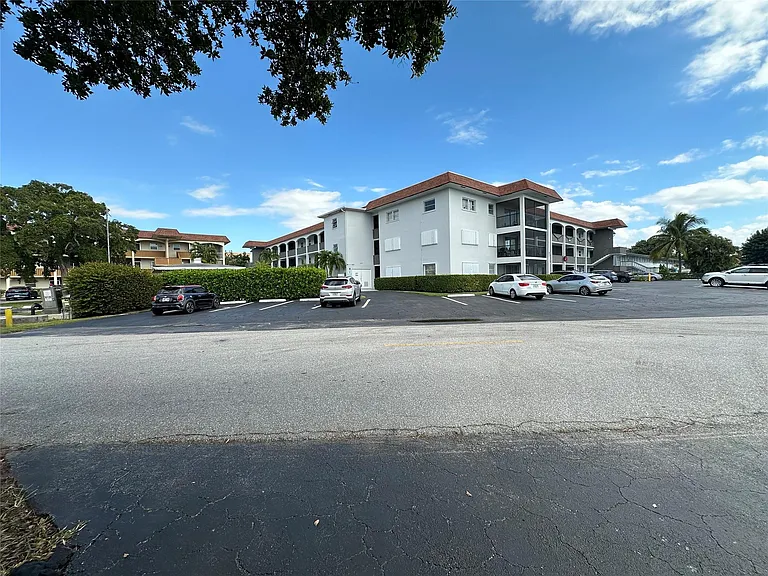 651 Pine Dr — Photo 34