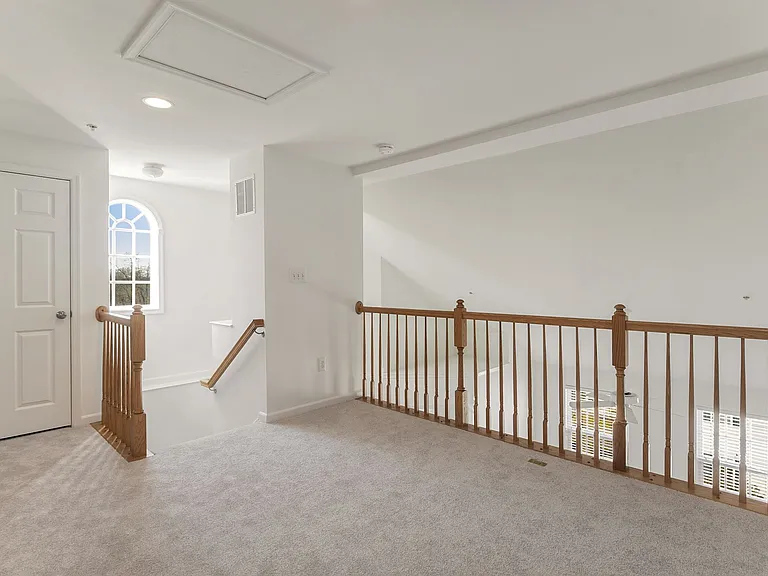 4801 Portsmouth Rd — Photo 13