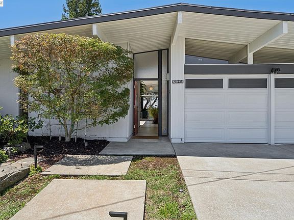 3rd image of 5842 Highwood Rd