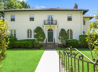 2 Heywood Rd, Pelham, NY 10803