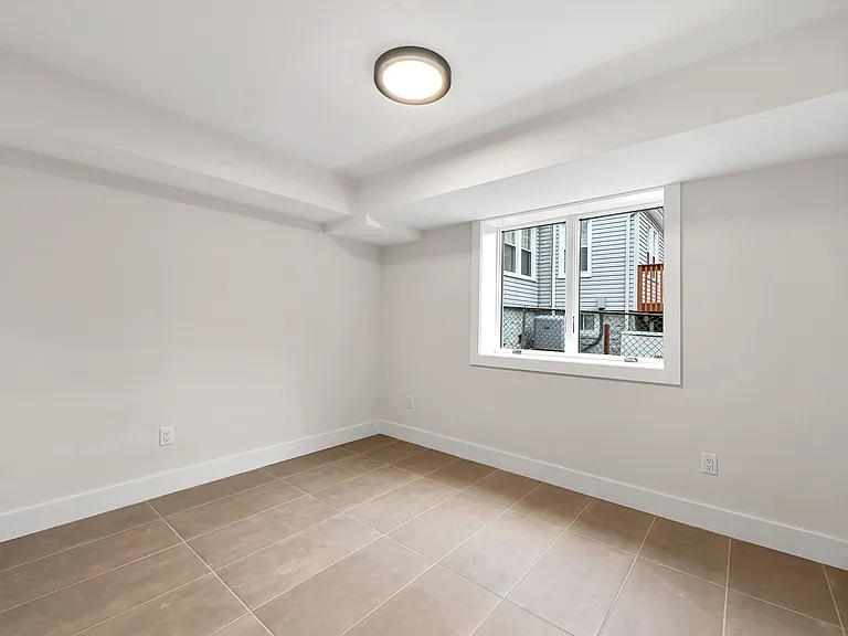 55 Washington Ave — Photo 34