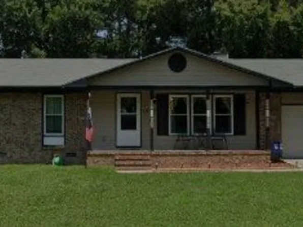 6947 Bostick Dr, Fayetteville, NC 28314
