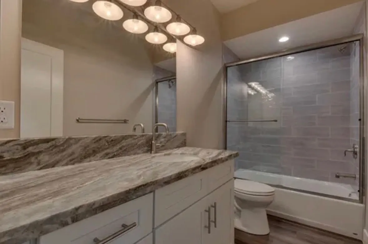 3 bed, 1358 sqft, $4,000 — Photo 3