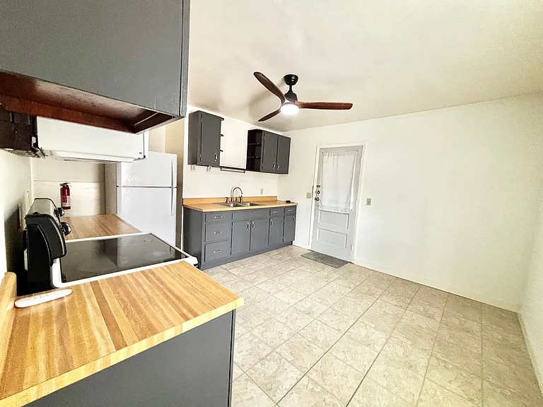 307 Mulberry Ln — Photo 5