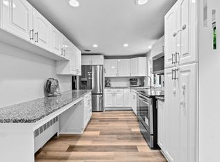 15 Leonard Rd, Sharon, MA 02067