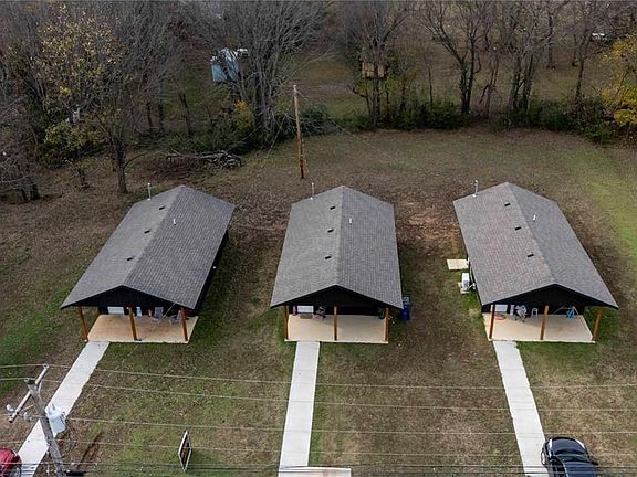 2nd image of 524 N Bryan Ave