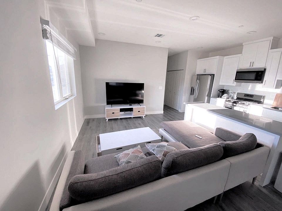 1st image of 1173 W 37th Pl #2