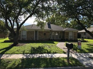 3940 Los Robles Dr, Plano, TX 75074