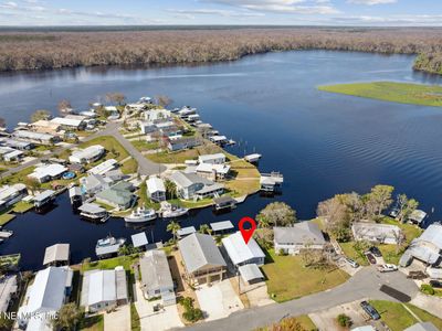 170 MOONLITE Drive, Welaka, FL, 32193