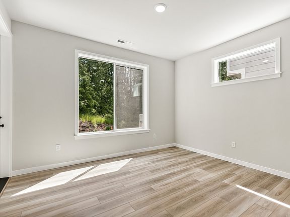 4th image of 3863 McCormick Village Dr