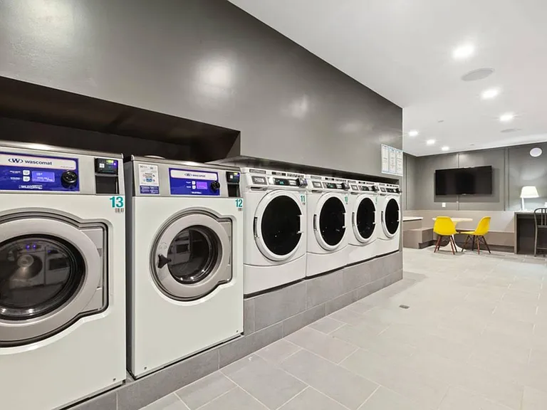 24-hour on-site laundry
