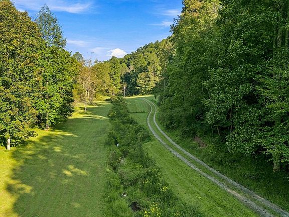 2nd image of 2808 Jennings Run Rd