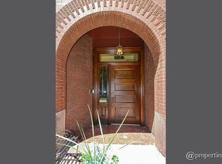 854 W Chalmers Pl, Chicago, IL 60614