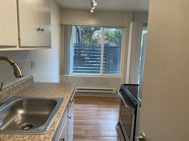 3916 S Pearl St #22 — Photo 3