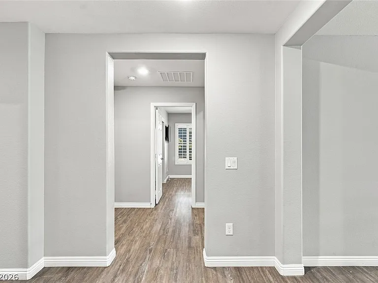 1525 Deep Valley Ave — Photo 10