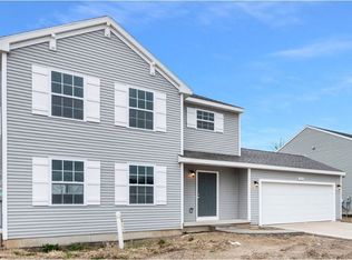 954 Saint Johns Chase, Grand Ledge, MI 48837